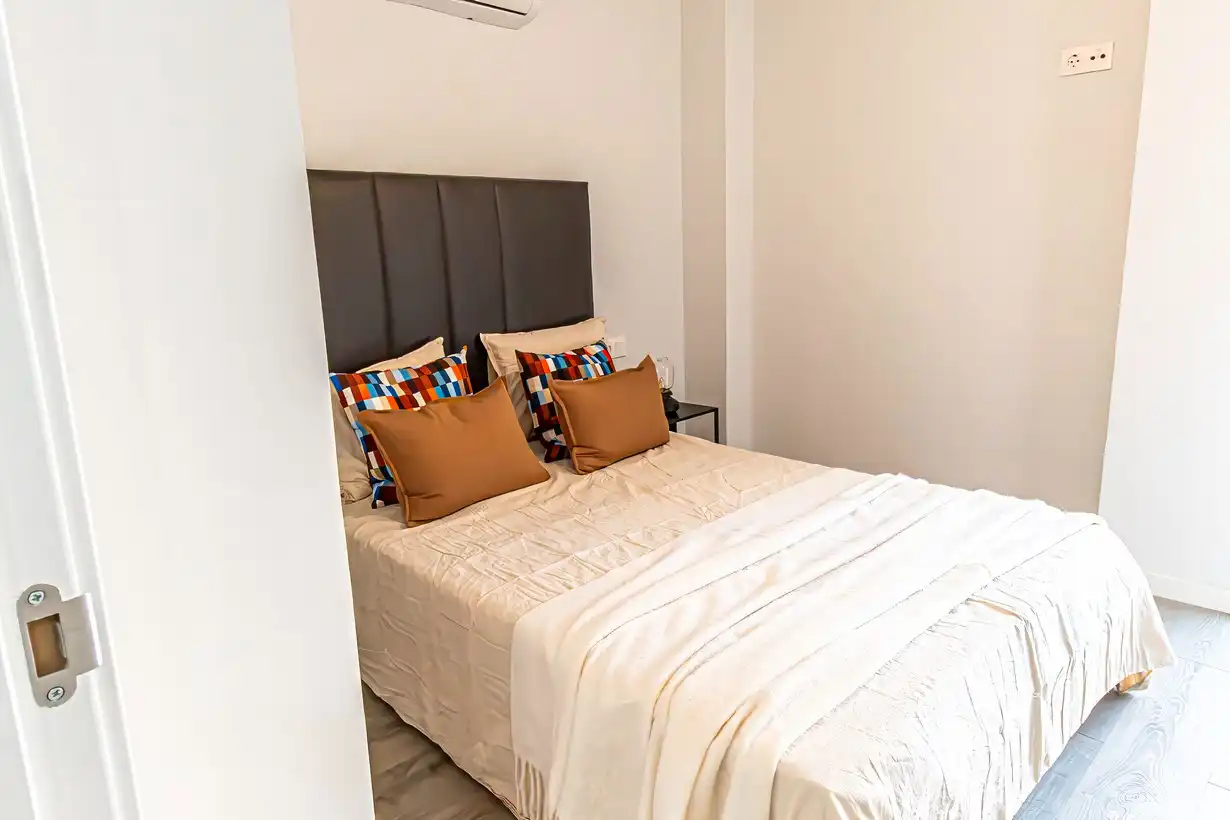 Bedroom of Flat for sale in Madrid  with Air Conditioner, Heating and Terrace