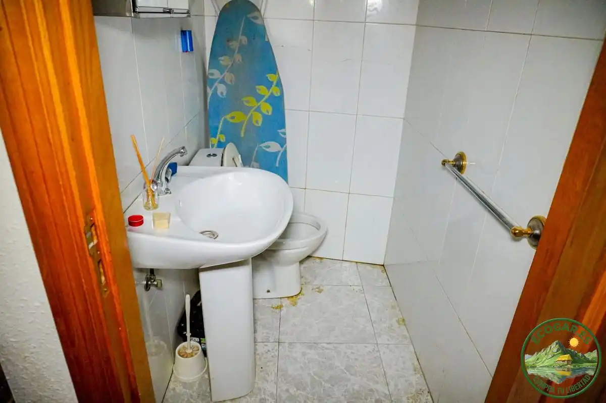 Baño de Casa o chalet en venta en Ponferrada con Calefacción, Jardín privado y Trastero