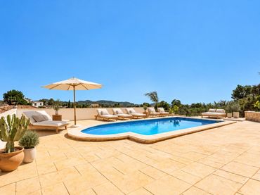 Villa mit Balkon zum Verkauf in Calle Calle Veintidós