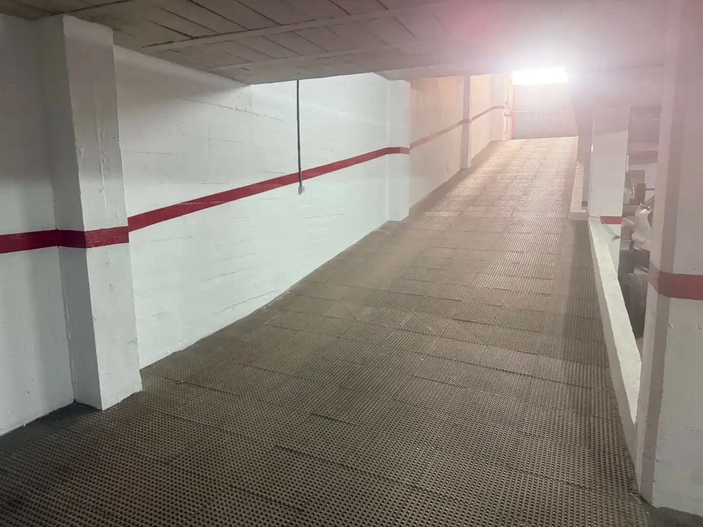 Wohnung zum Verkauf in Almería mit Klimaanlage, Parkett und Möbliert