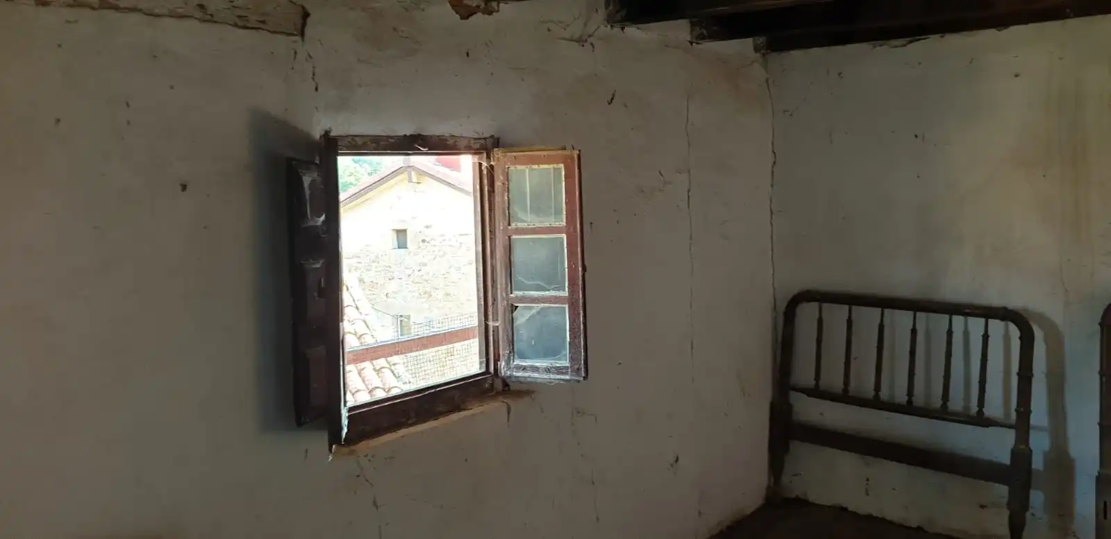 Casa o xalet en venda en Valle de Manzanedo amb Jardí privat, Moblat i Balcó