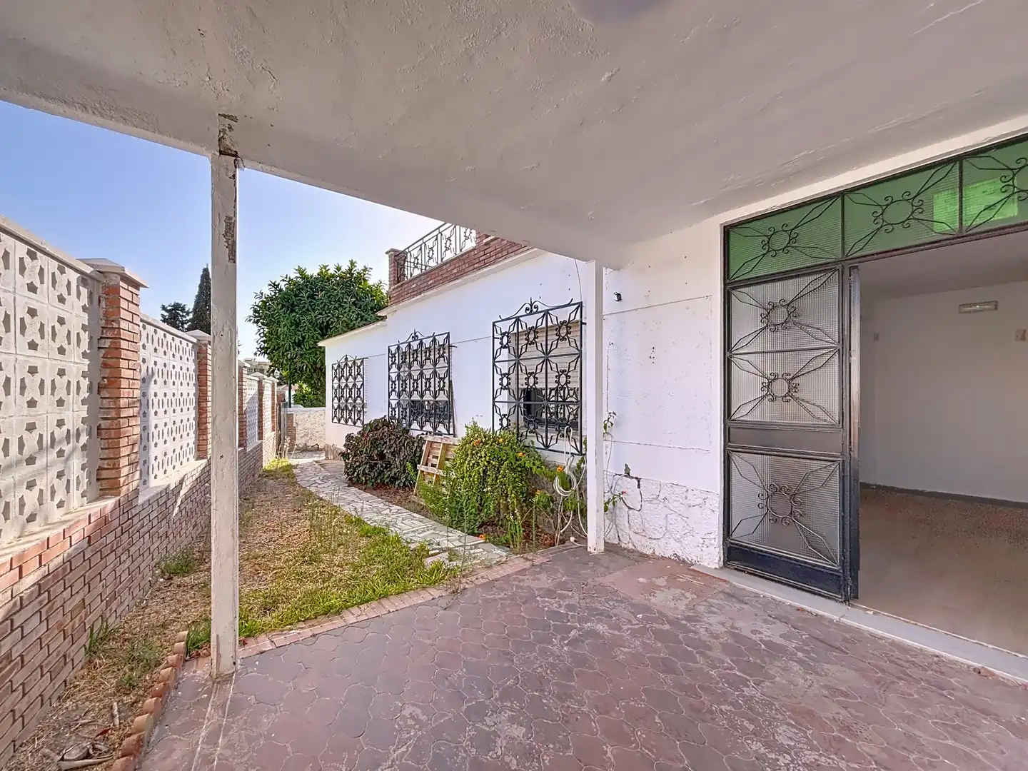 Exterior view of Houses for sale in Málaga  with Air Conditioner, Private garden and Terrace