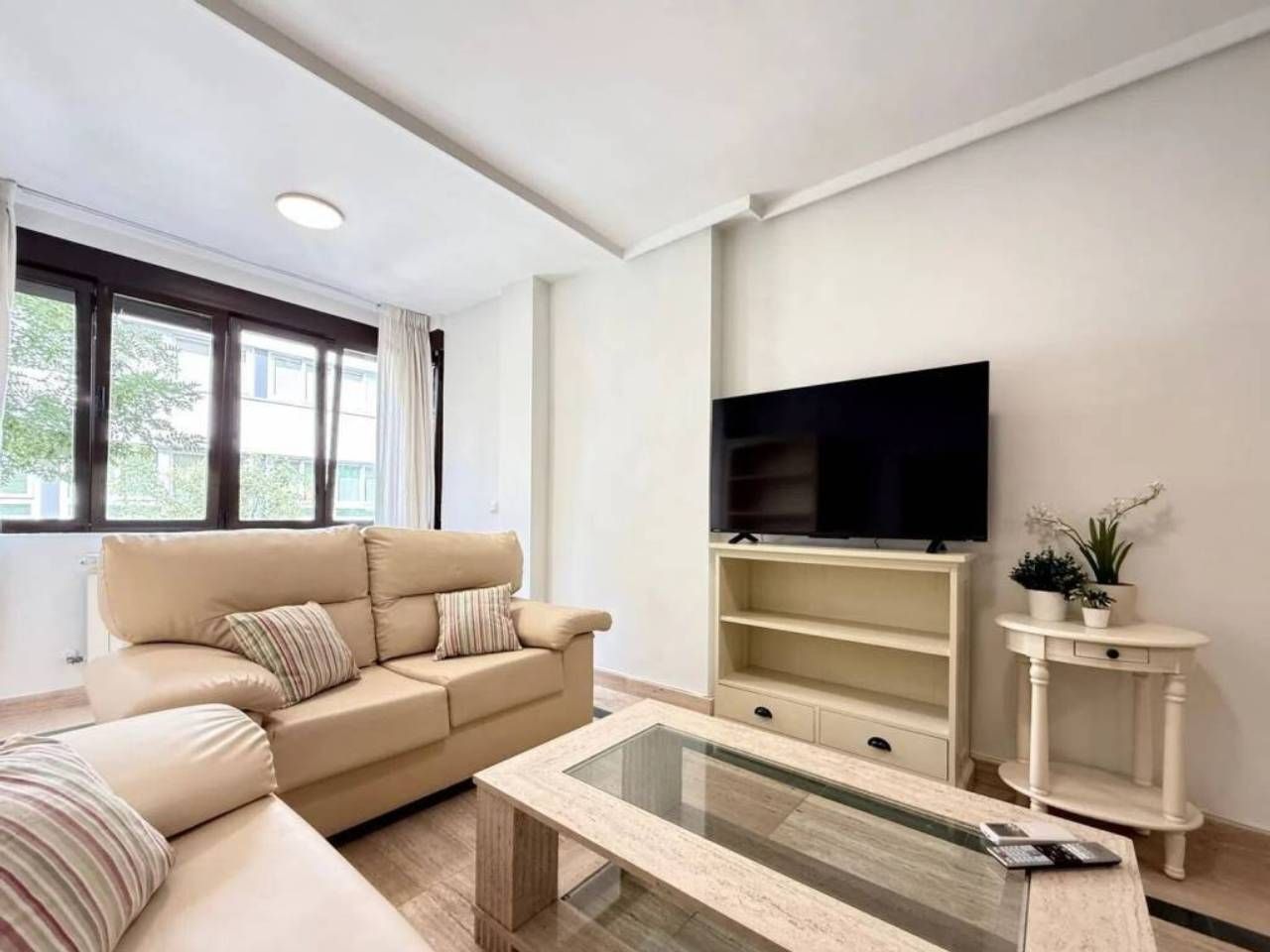 Wohnzimmer von Wohnung zur Miete in  Madrid Capital mit Klimaanlage, Heizung und Möbliert