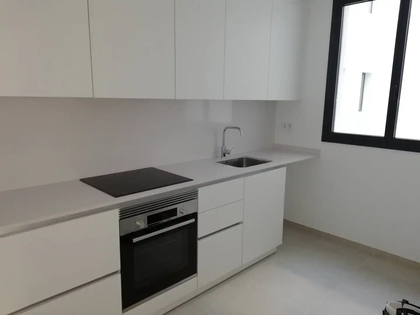 Kitchen of Flat for rent in L'Hospitalet de Llobregat  with Heating, Parquet flooring and Balcony