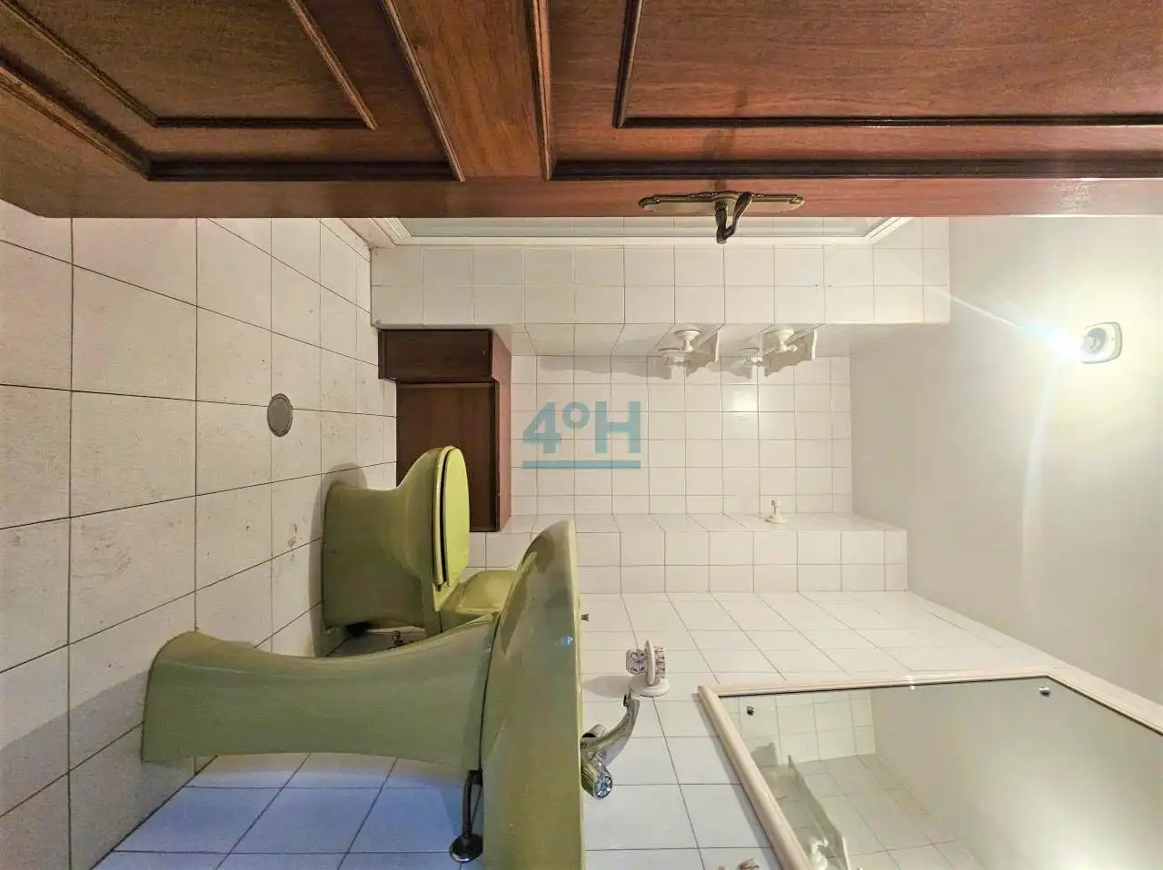 Bathroom of Flat for sale in Ourense Capital   with Heating, Parquet flooring and Terrace