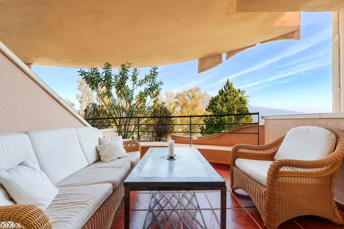 Appartamento con terrazza in vendita a Nueva Andalucía, imagen 2