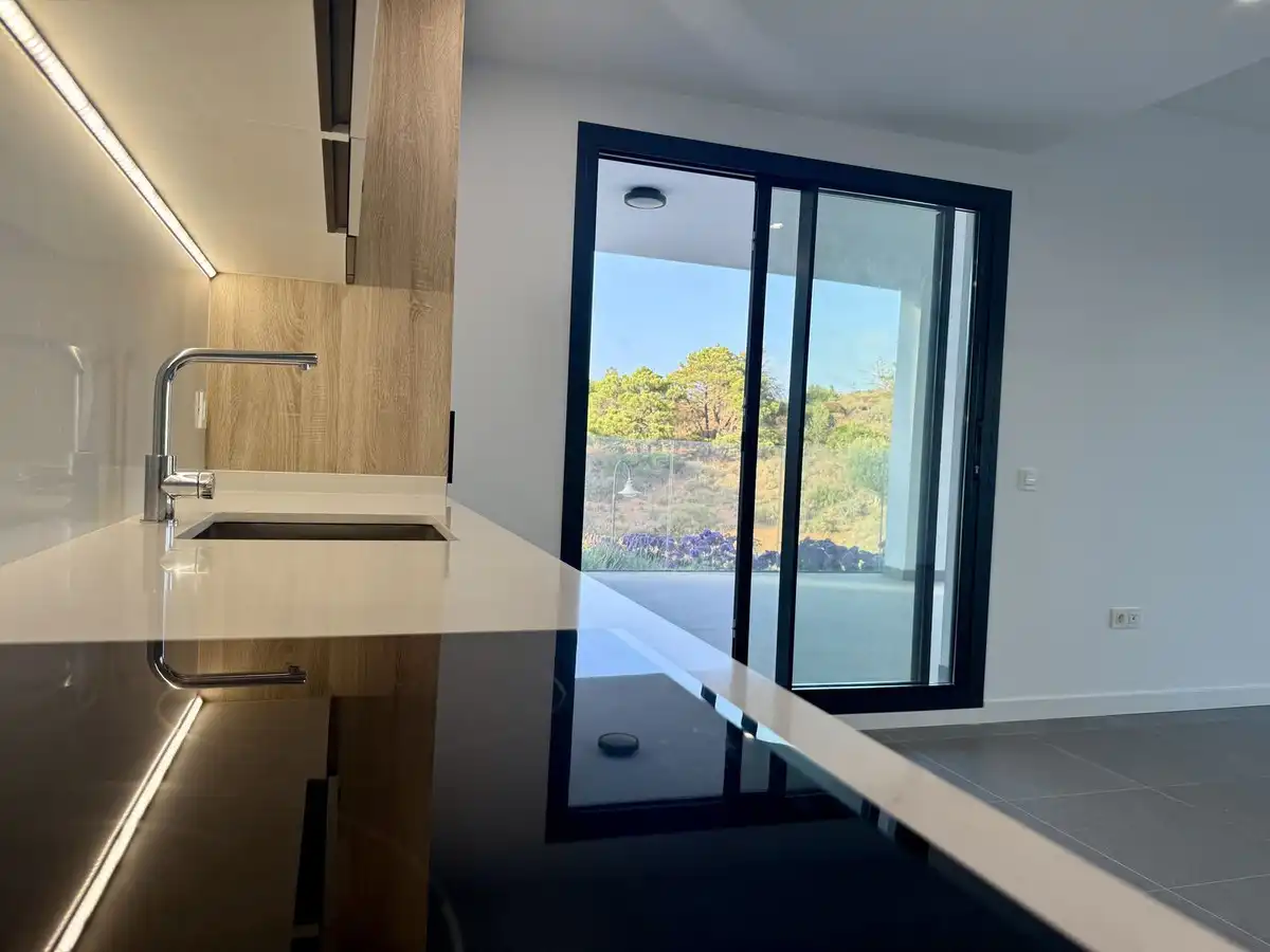 Home with pool for sale in El Faro de Calaburra - Chaparral, imagen 4