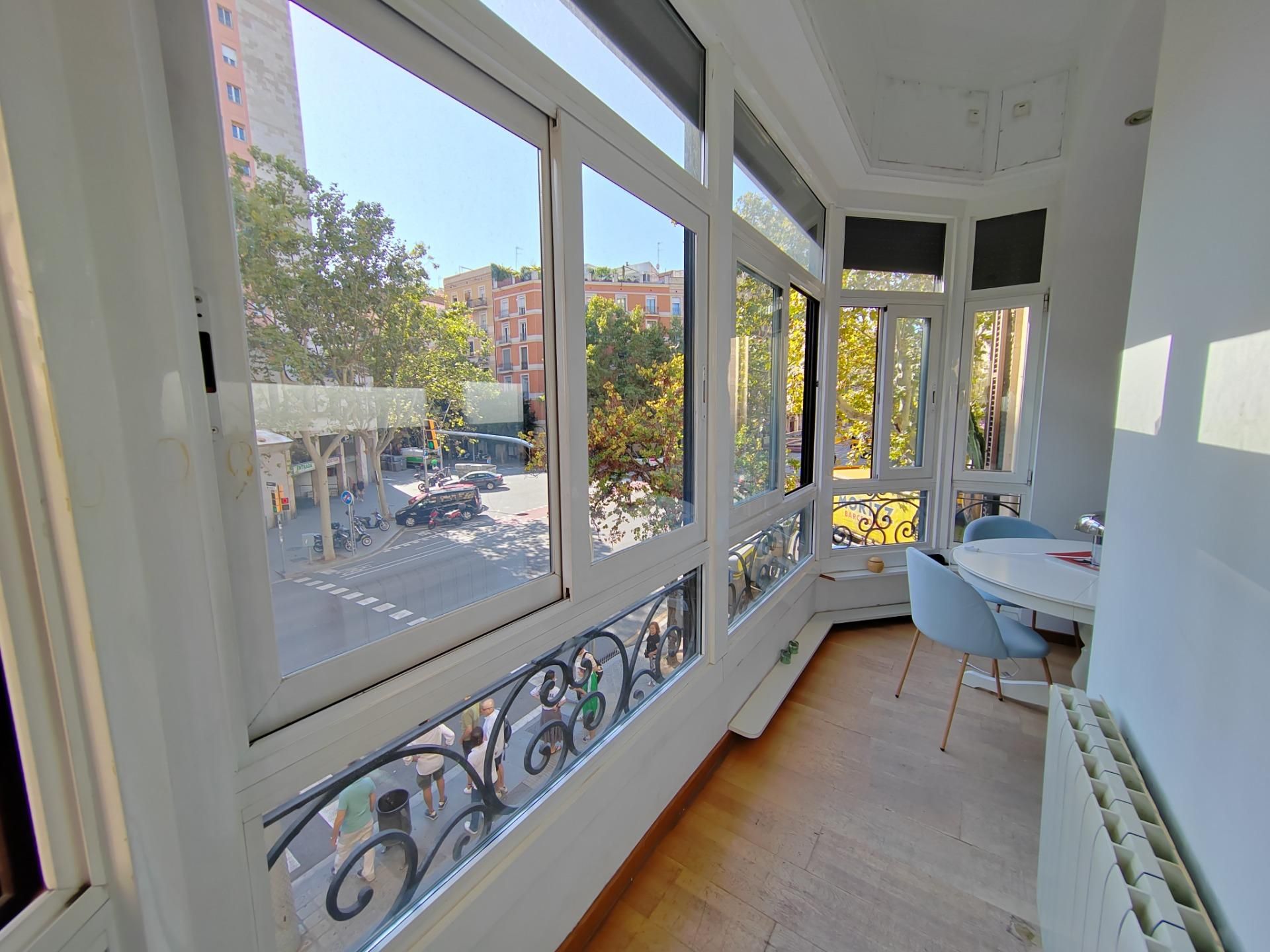 Vista exterior de Piso en venta en  Barcelona Capital con Aire acondicionado, Calefacción y Parquet