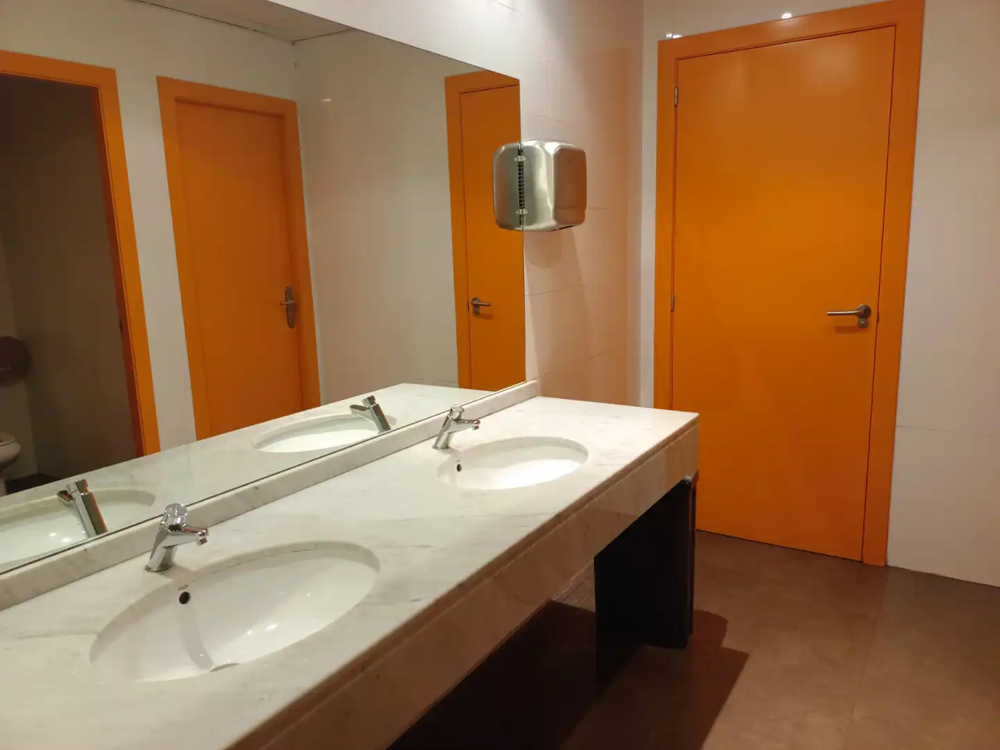 Baño de Oficina en venta en Lleida