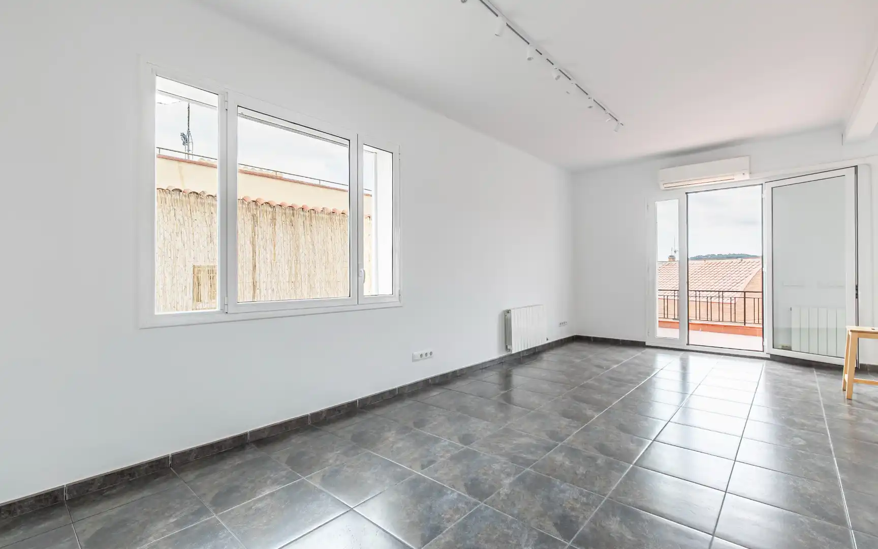 Sala de estar de Casa o chalet en venta en Viladecans con Aire acondicionado, Calefacción y Jardín privado