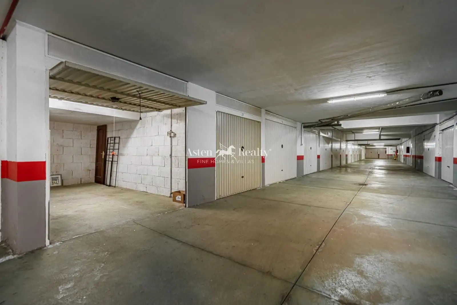 Parking de Piso en venta en Arona con Terraza, Trastero y Piscina