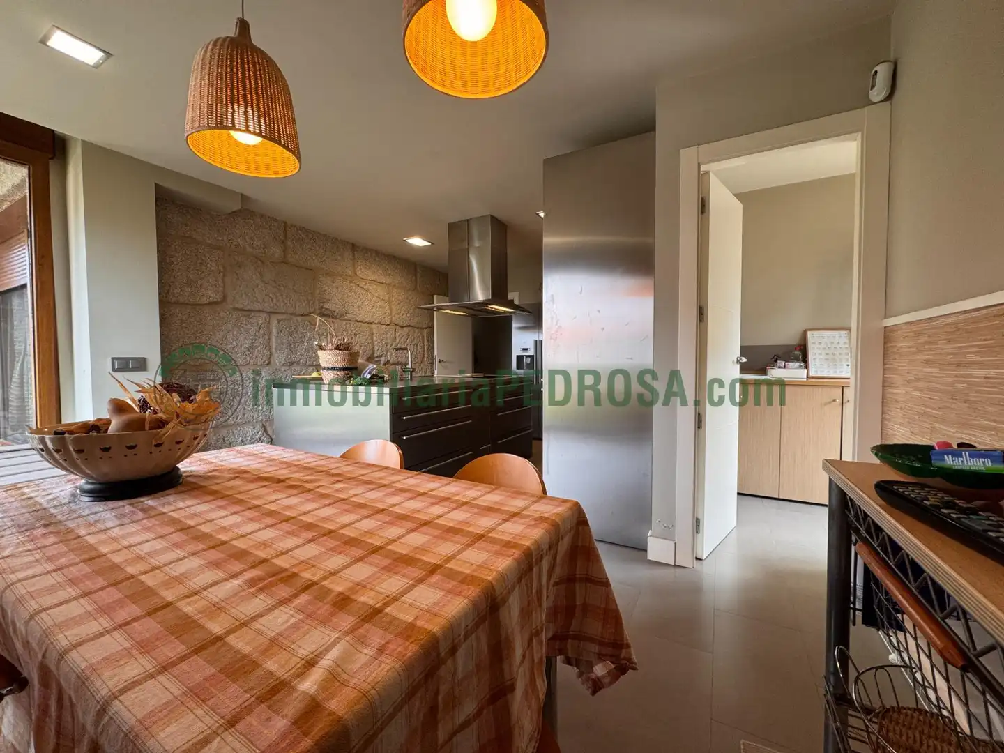 Cocina de Casa o chalet en venta en Pontevedra Capital  con Calefacción, Jardín privado y Terraza