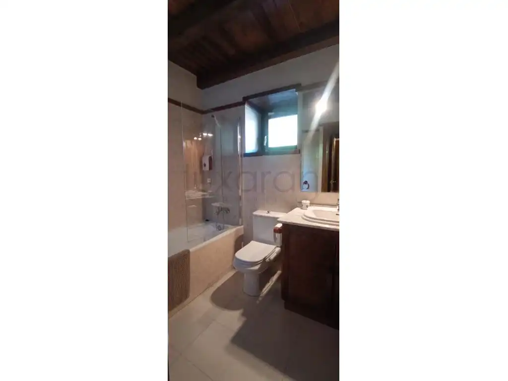 Bathroom of Apartments for rent in Naut Aran