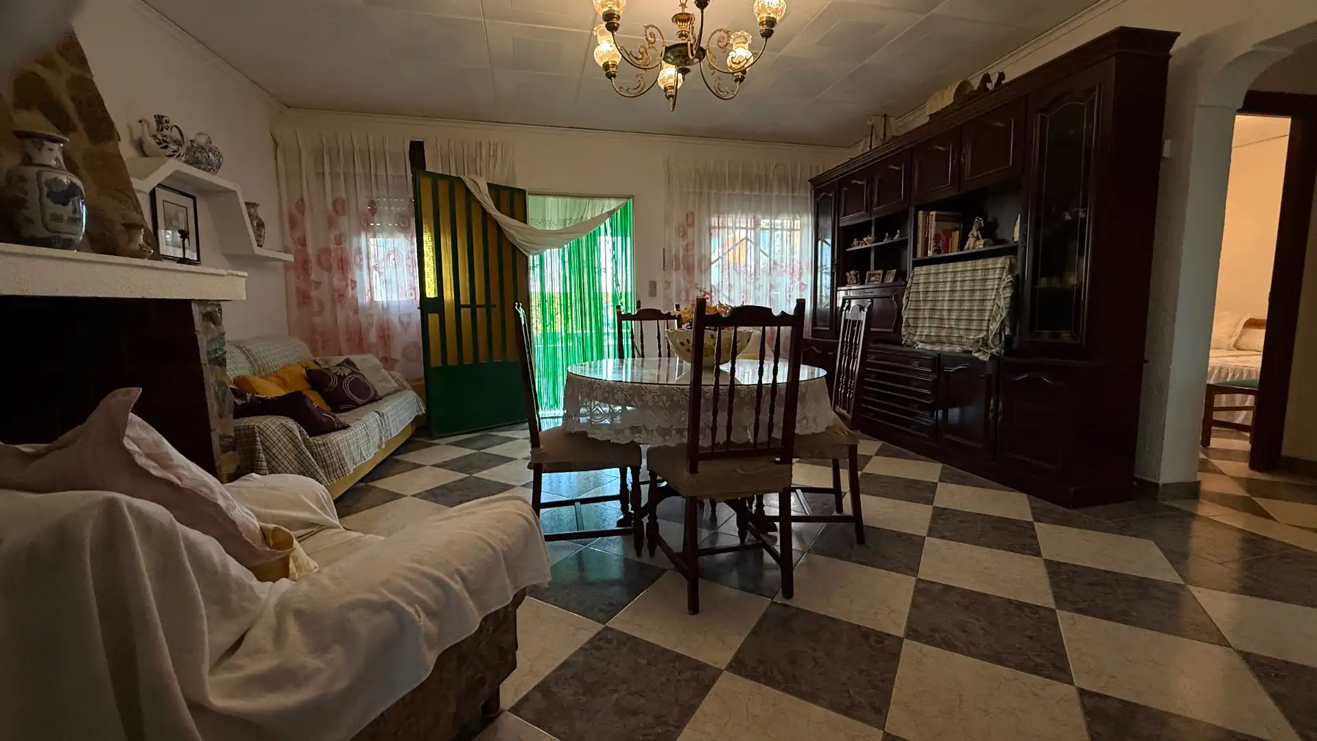 Sala d'estar de Casa o xalet en venda en Barrax amb Calefacció, Piscina i Moblat