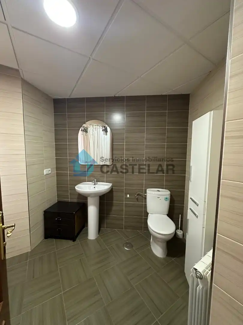 Badezimmer von Wohnung zum Verkauf in Oliva de la Frontera mit Möbliert