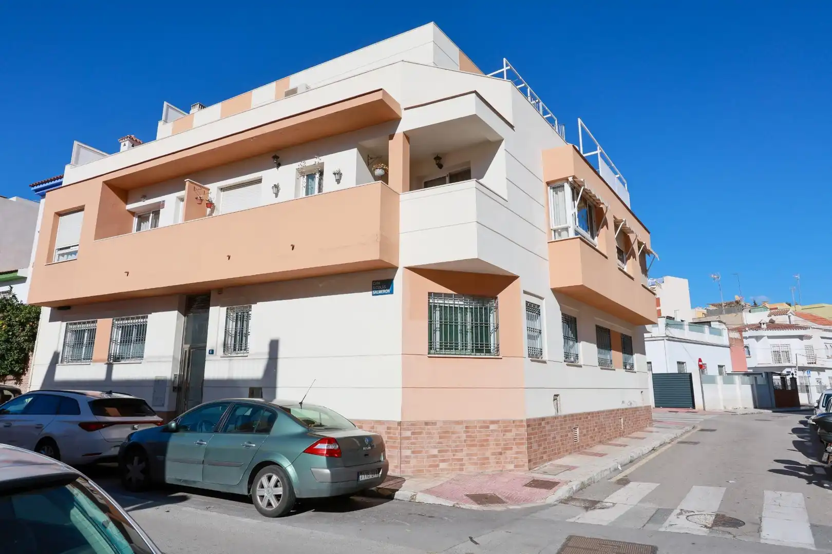 Vista exterior de Planta baja en venta en Málaga con Aire acondicionado, Calefacción y Alarma