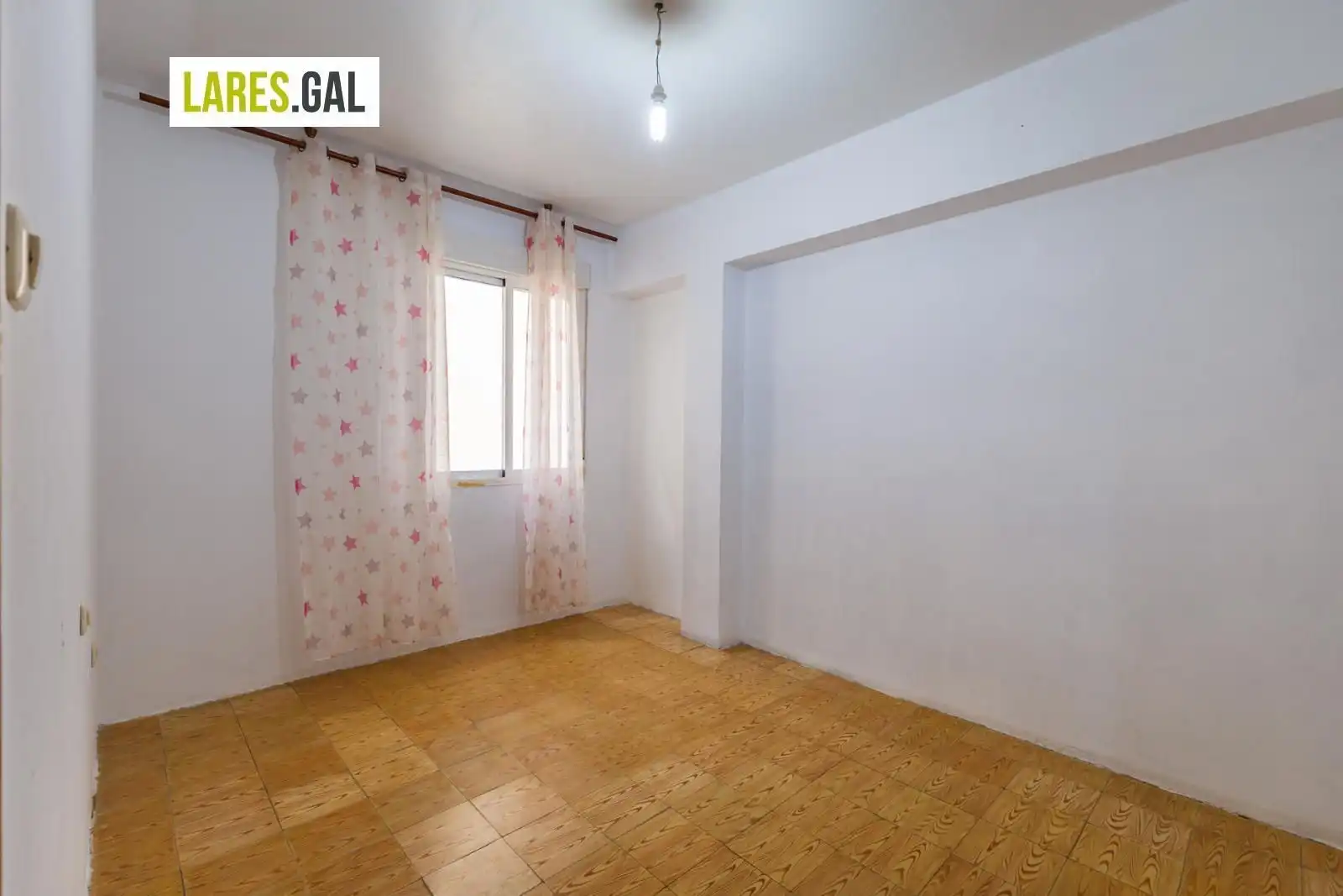Bedroom of Flat for sale in Cangas 