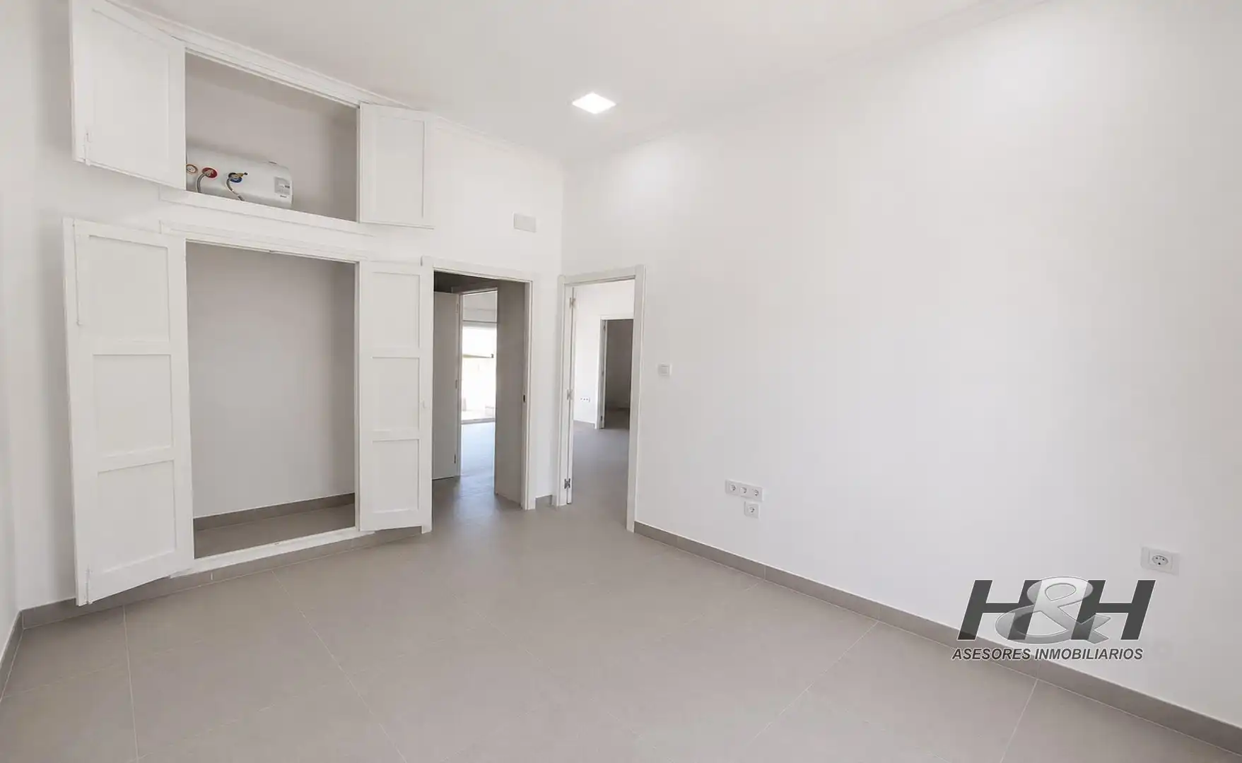 Ático de alquiler en Burjassot con Terraza, Trastero y Balcón