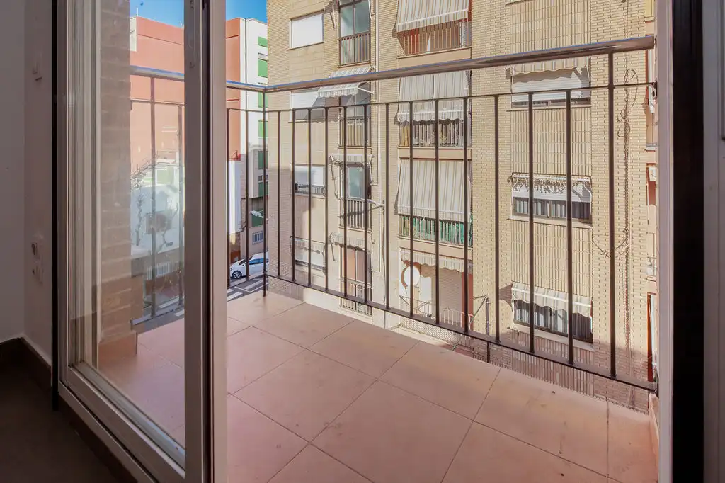 Piso en venta en Carrer del Poeta Llorente, Centro Ciudad