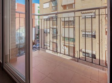 Appartamento con balcone in vendita a Carrer del Poeta Llorente