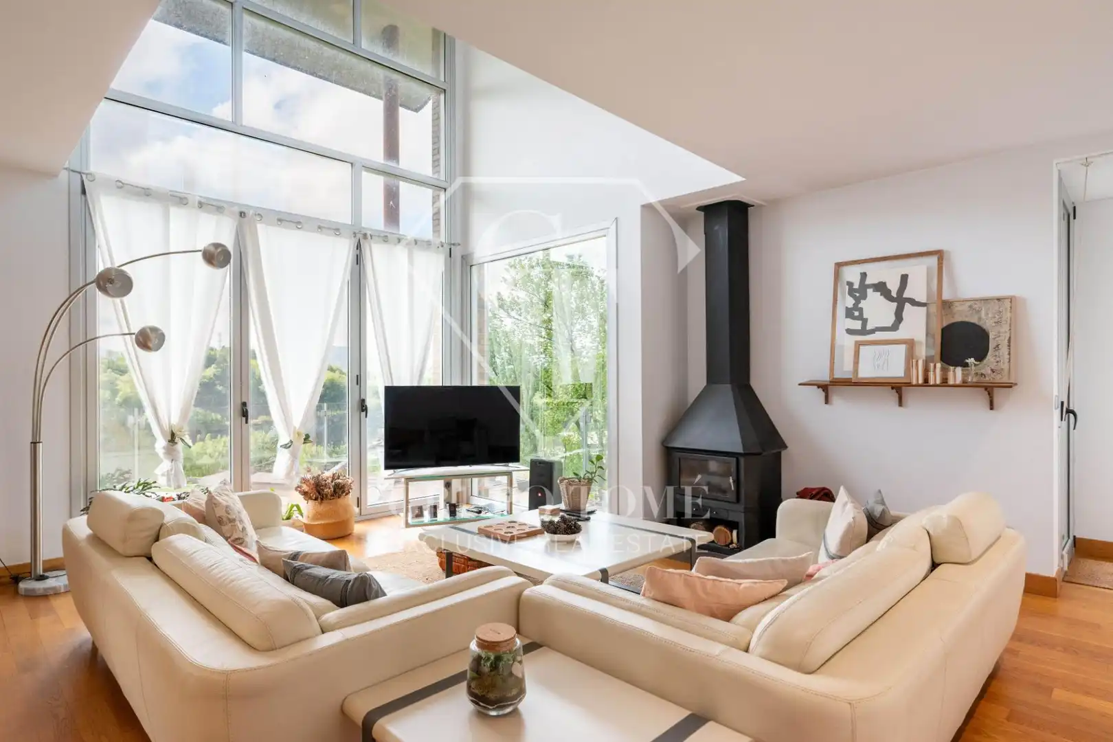 Wohnzimmer von Einfamilien-Reihenhaus zum Verkauf in Donostia - San Sebastián  mit Heizung, Privatgarten und Terrasse