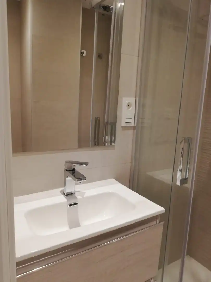 Baño de Apartamento de alquiler en Málaga con Aire acondicionado, Calefacción y Amueblado