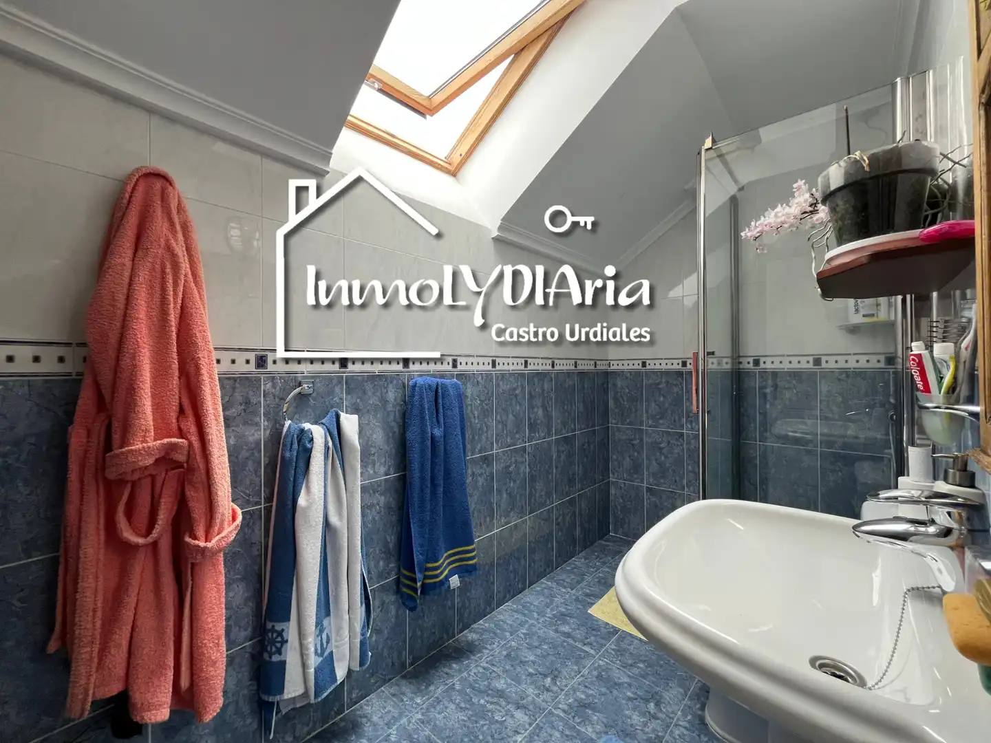 Baño de Casa o chalet en venta en Castro-Urdiales con Calefacción, Jardín privado y Parquet