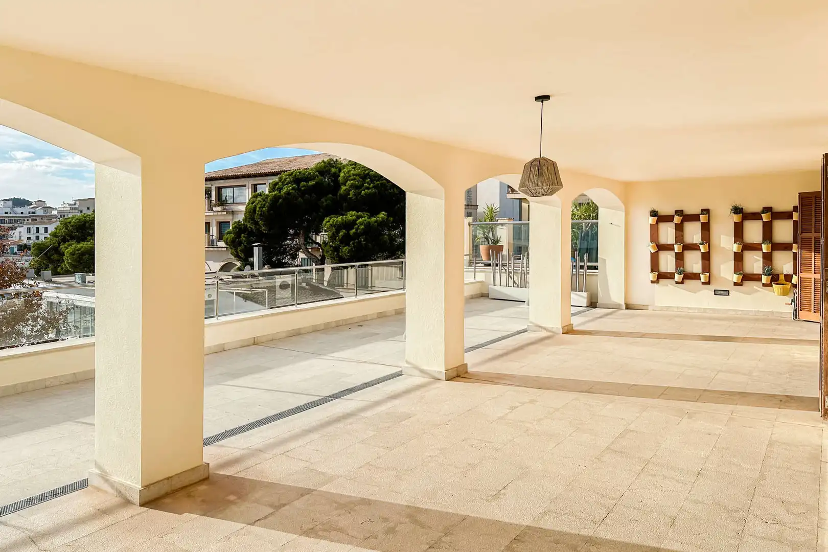 Terrasse von Wohnung zur Miete in Capdepera mit Klimaanlage, Terrasse und Möbliert