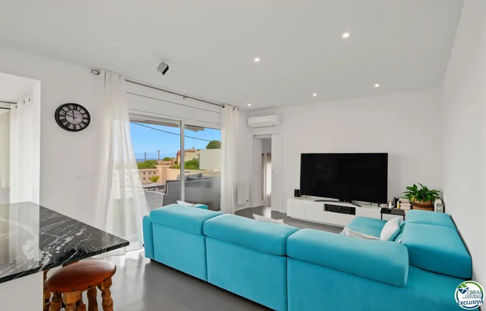 Living room of Houses for sale in Roses  with Air Conditioner, Storage room and Swimming Pool
