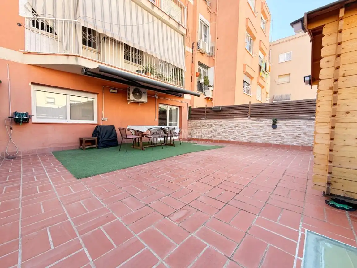 Terraza de Piso en venta en Sant Boi de Llobregat con Aire acondicionado, Terraza y Trastero