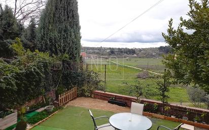 Garden of Single-family semi-detached for sale in Valdemoro  with Air Conditioner, Heating and Terrace