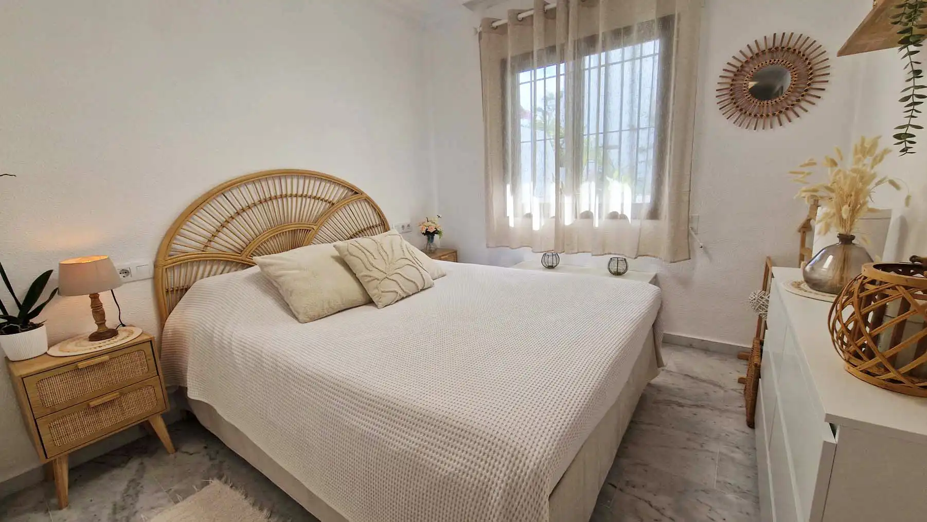 Dormitori de Pis en venda en Torremolinos amb Aire condicionat, Calefacció i Terrassa