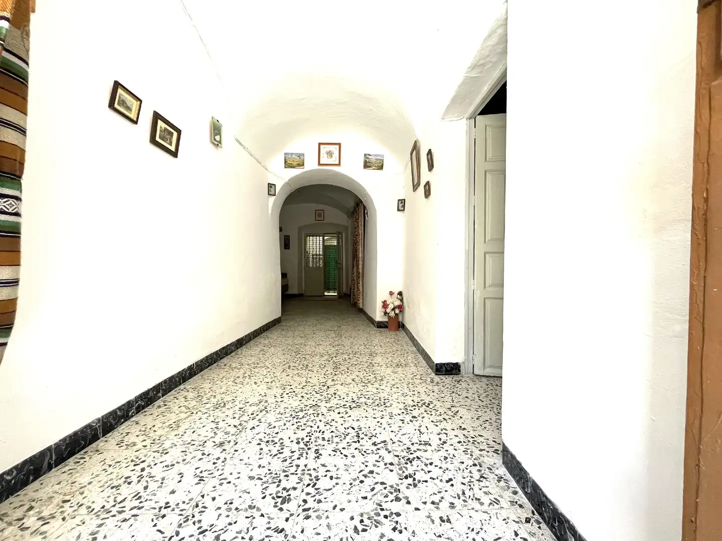 Einfamilien-Reihenhaus zum Verkauf in Montánchez mit Terrasse und Balkon