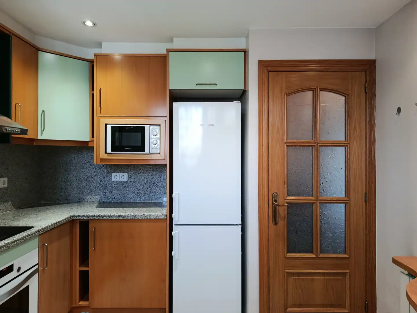 Cocina de Piso en venta en Girona con Aire acondicionado, Calefacción y Jardín privado