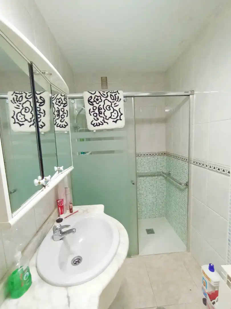 Flat for sale in Avenida de Castelao, Caranza