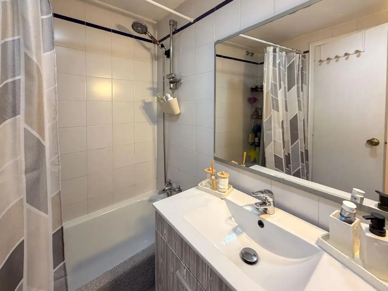 Baño de Piso en venta en Madrid con Calefacción y Terraza