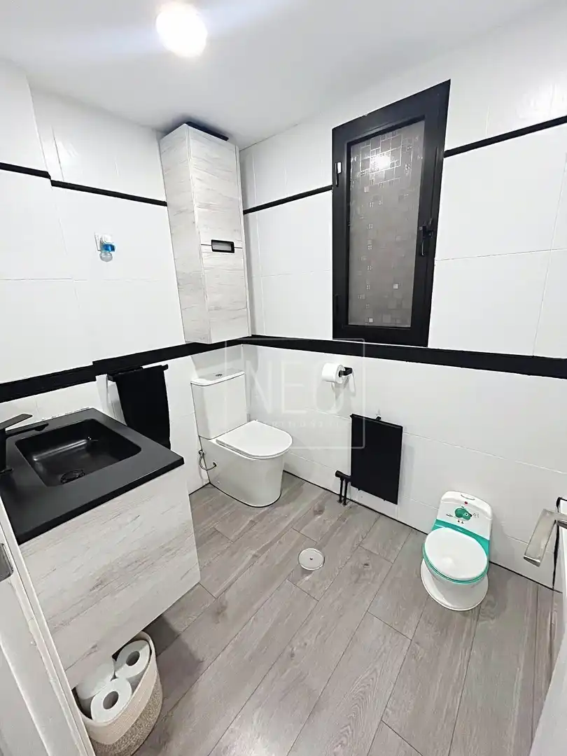Bathroom of Flat for sale in Torrejón de Ardoz  with Air Conditioner, Heating and Private garden