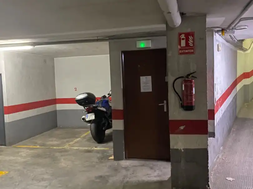 Motorradstellplatz zur Miete in Fontanars del alforins 78, imagen 4