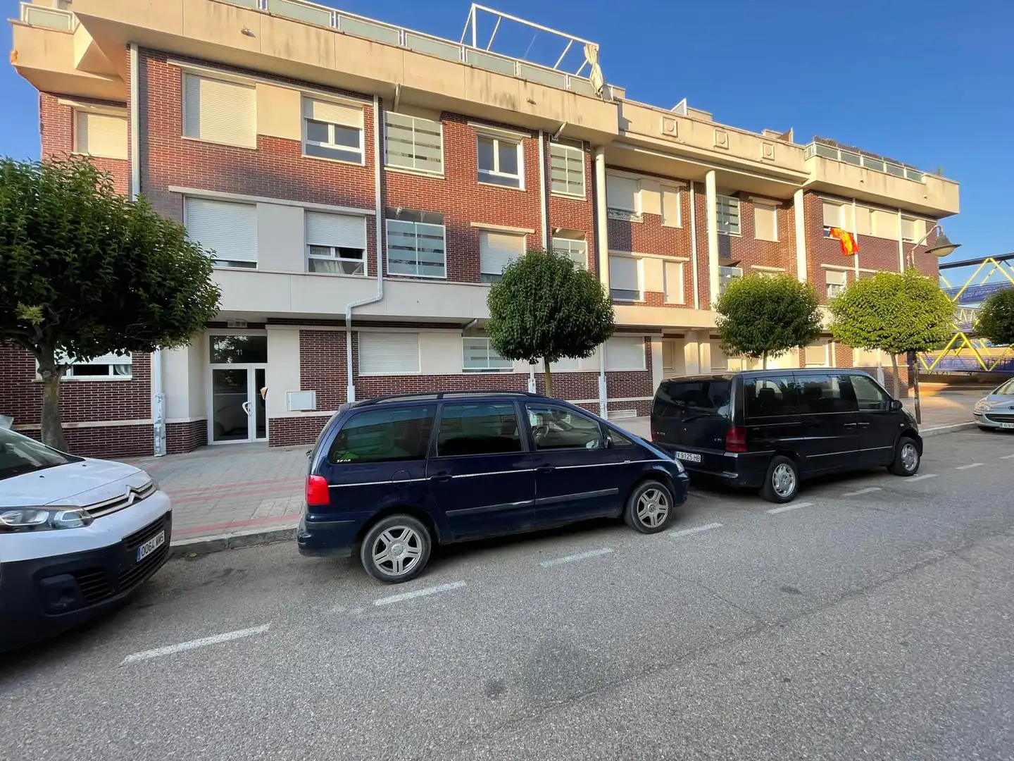 Parkplatz von Dachboden zur Miete in Venta de Baños mit Heizung, Parkett und Terrasse