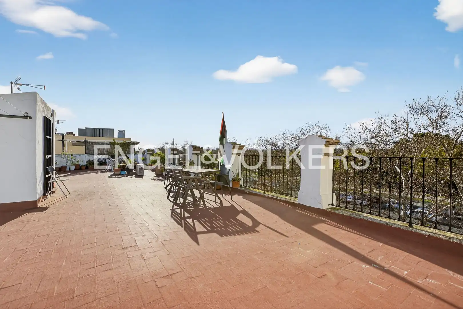 Terrasse von Wohnungen zur Miete in Sevilla mit Klimaanlage, Heizung und Möbliert