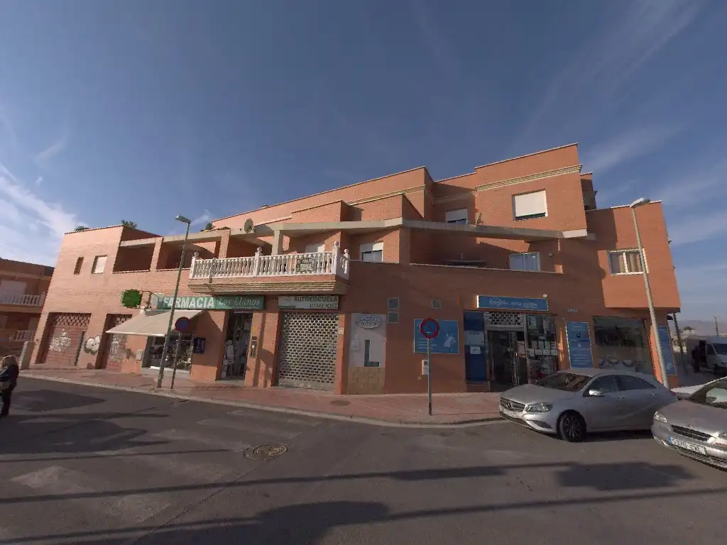 Vista exterior de Local en venta en Almería