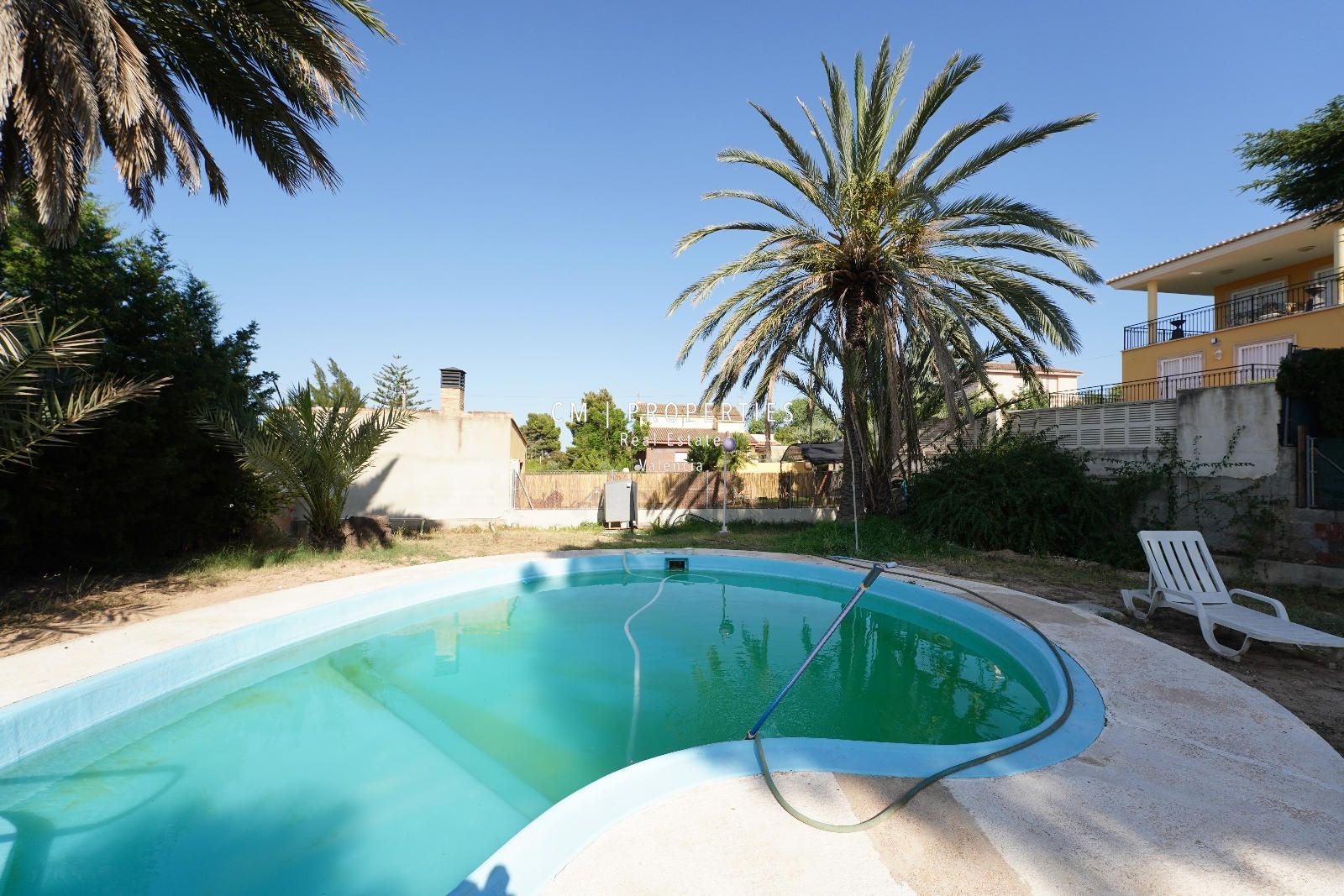 Swimming pool of House or chalet for sale in Chiva  with Terrace, Swimming Pool and Oven