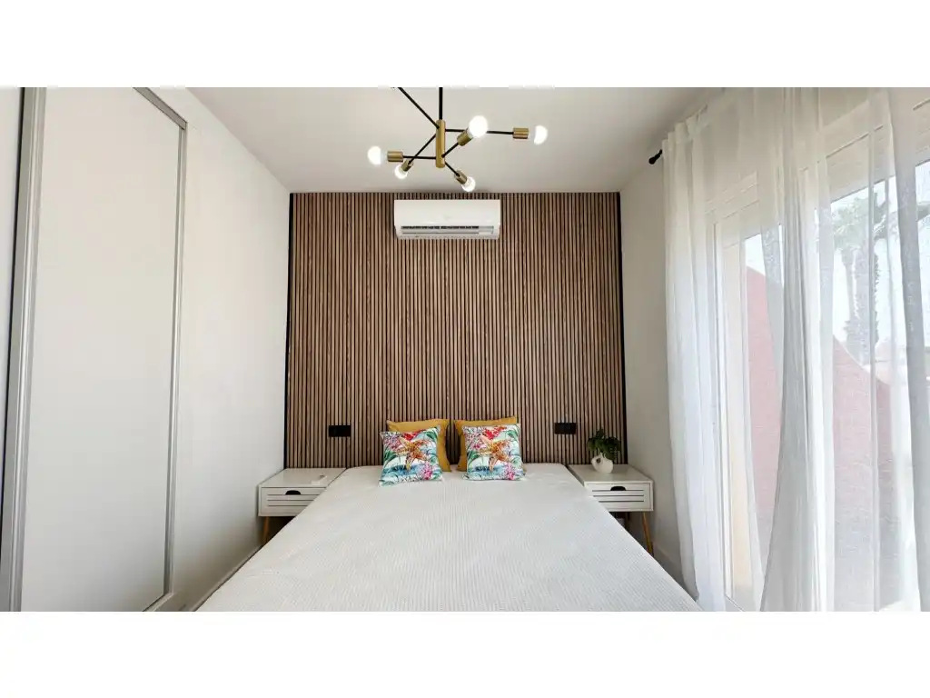 Dormitori de Casa o xalet en venda en Orihuela amb Aire condicionat, Jardí privat i Terrassa