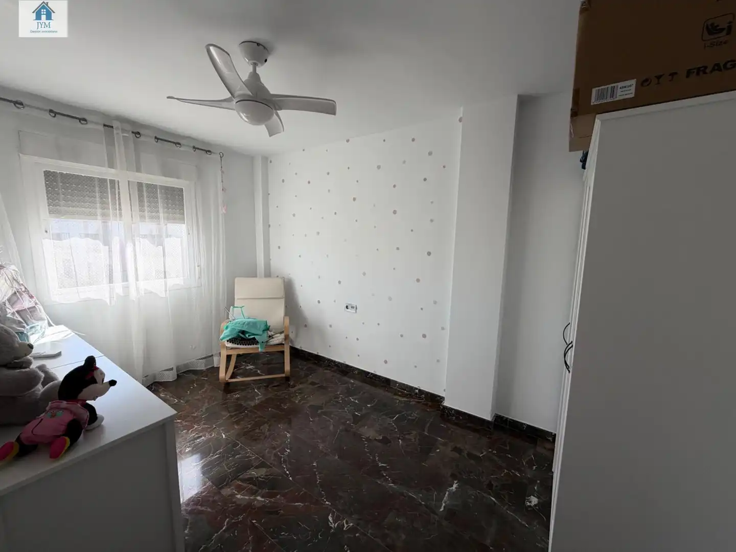 Habitación de Casa adosada en venta en La Zubia con Jardín privado y Balcón