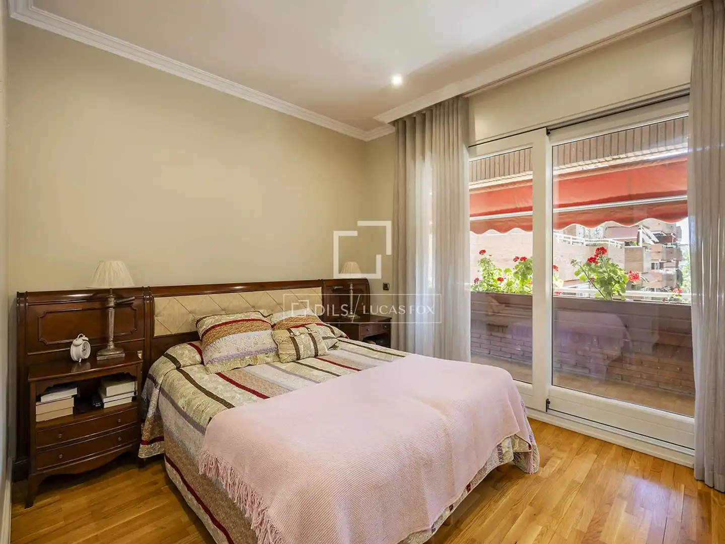 Schlafzimmer von Wohnung zur Miete in Barcelona mit Heizung, Privatgarten und Parkett