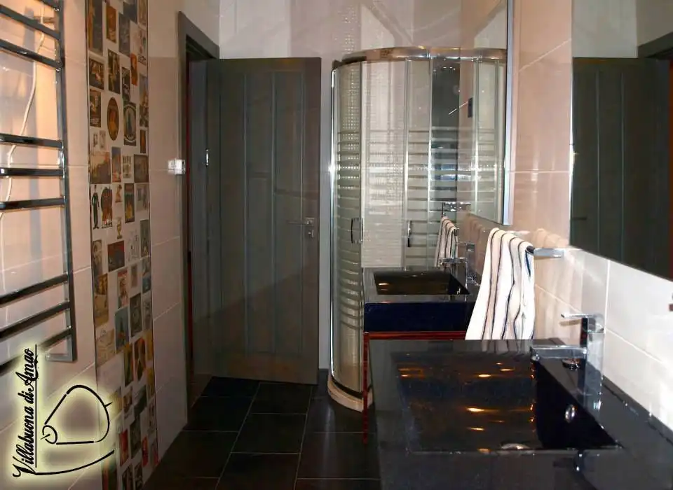 Bathroom of Houses for sale in Archidona  with Private garden, Terrace and Storage room