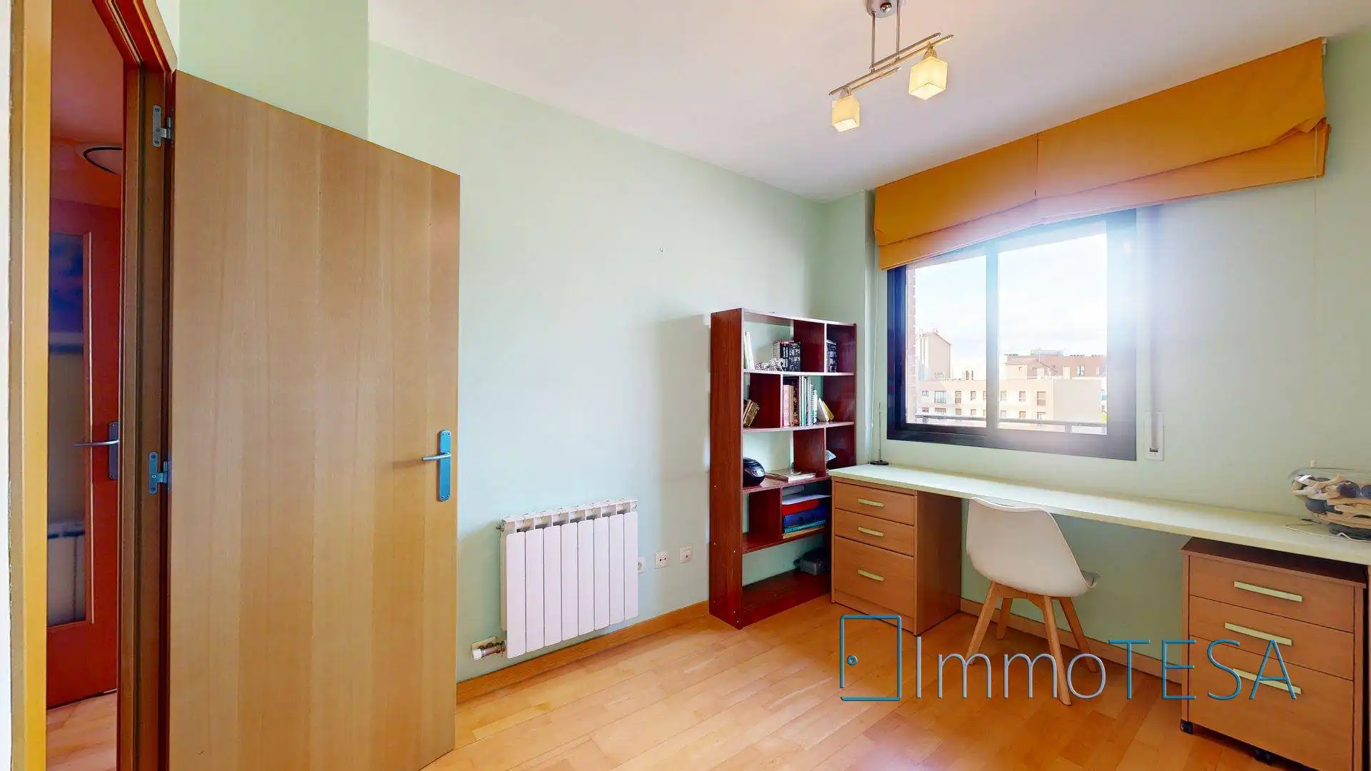 Dormitori de Àtic en venda en Barberà del Vallès amb Aire condicionat, Calefacció i Parquet