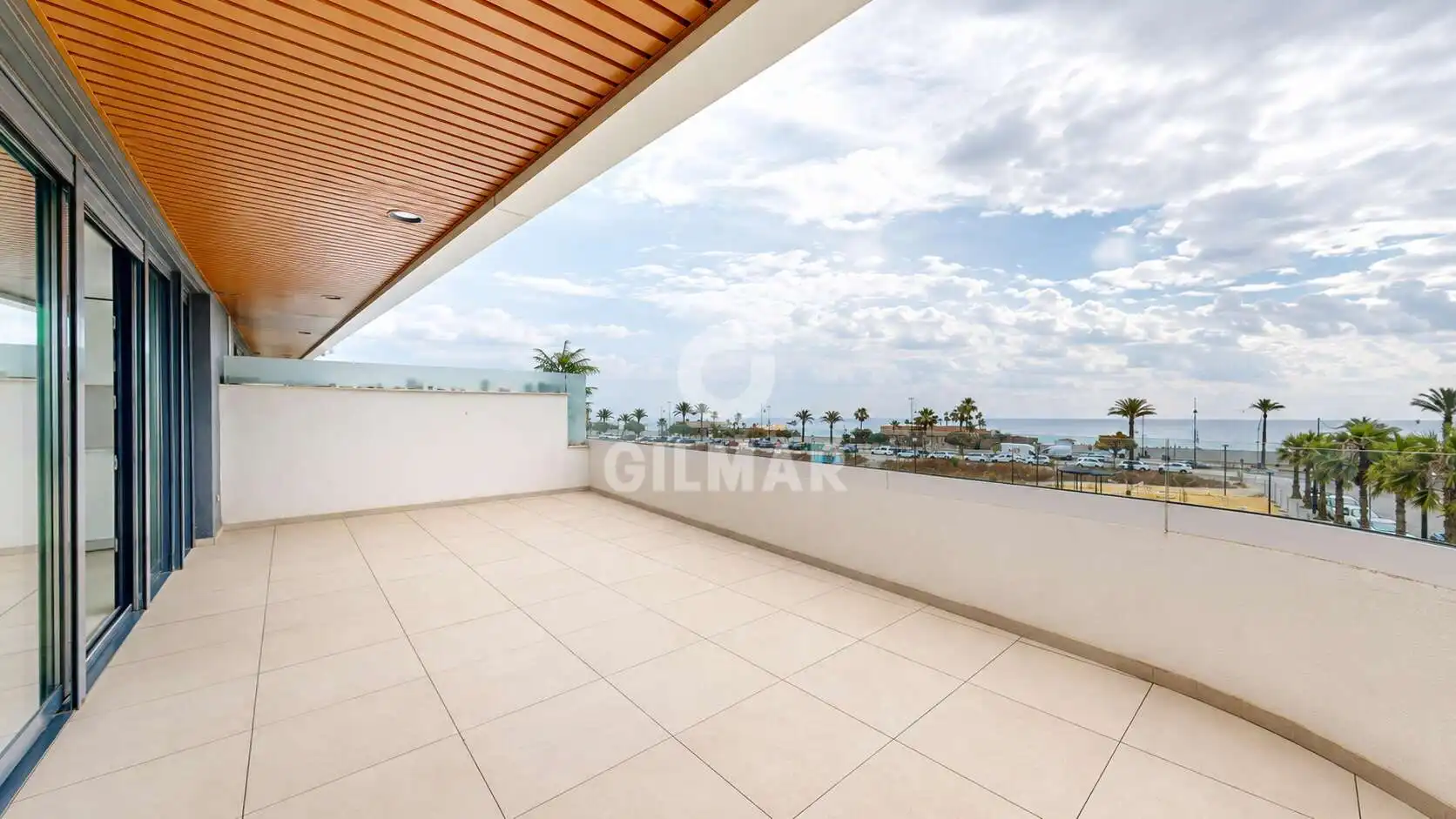 Terraza de Piso en venta en Torremolinos con Calefacción, Jardín privado y Trastero