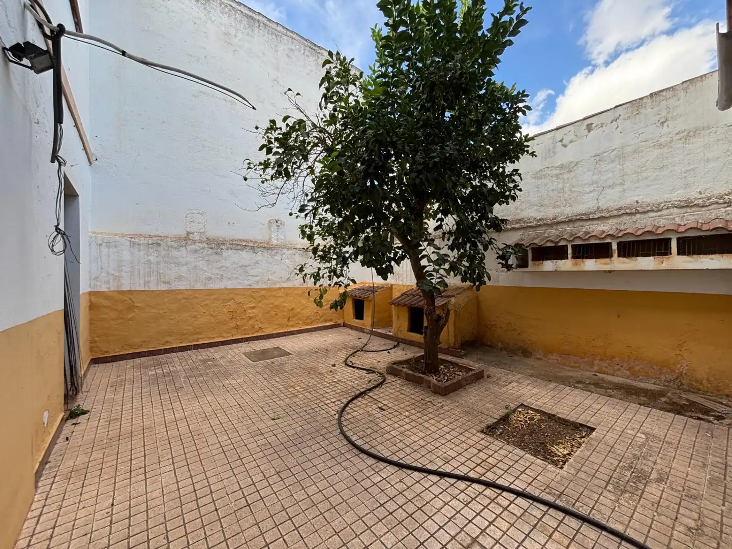 Vista exterior de Casa adosada en venta en Bobadilla - Bobadilla Estación - La Joya