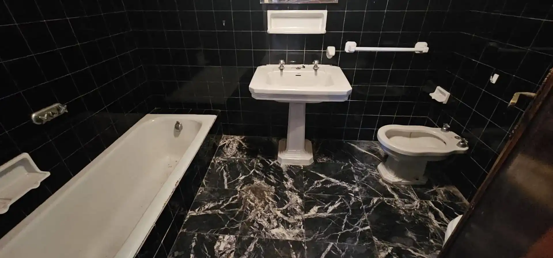 Bathroom of Houses for sale in Adina - Portonovo